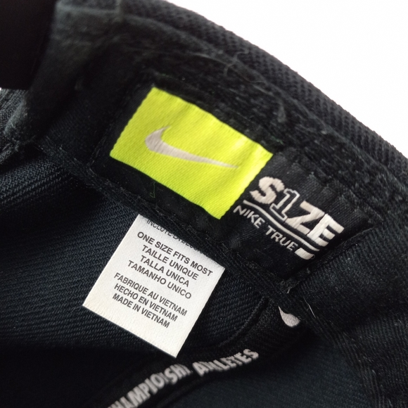 Black Nike Air Snapback - Picture 5 of 5